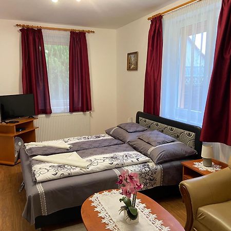 Demjén Vadrozsa Vendeghaz-Apartman מראה חיצוני תמונה